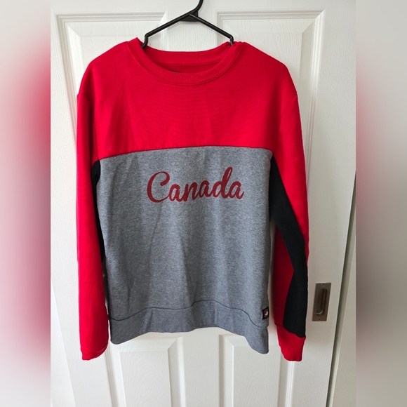 Canada sweater - Picture 1 of 6